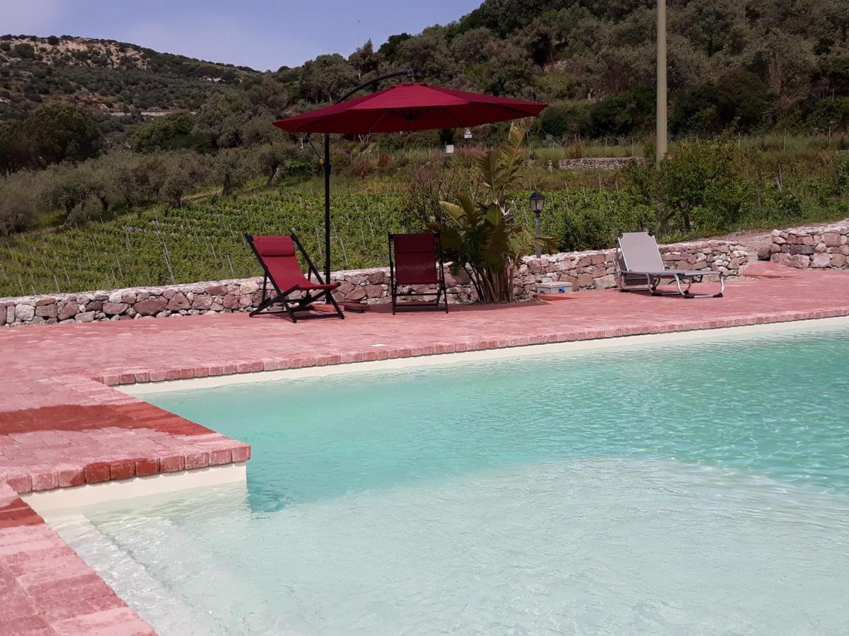 Pessighette Dimora Di Campagna Guest House Bosa Exterior photo