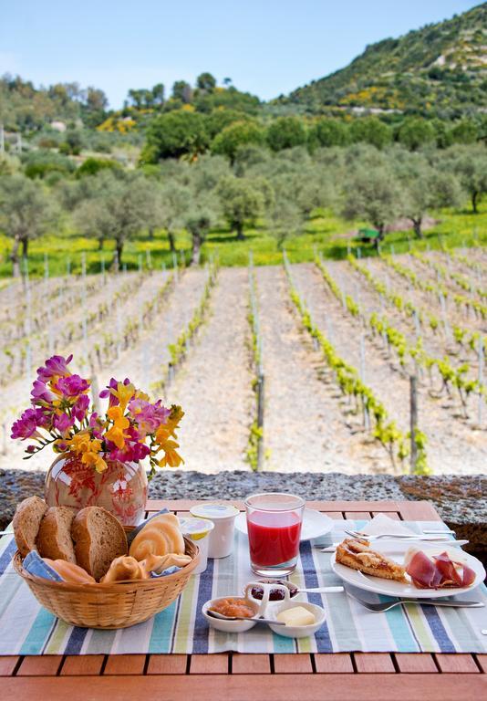 Pessighette Dimora Di Campagna Guest House Bosa Exterior photo