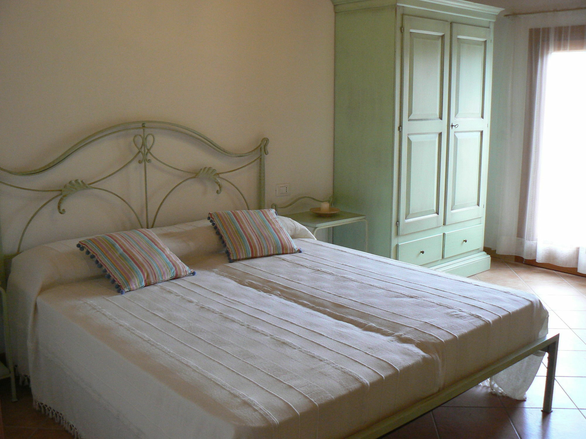 Pessighette Dimora Di Campagna Guest House Bosa Exterior photo